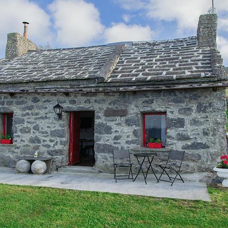 1844 Seascape Cottage Is Located On The Wild Atlantic Way Fanore المظهر الخارجي الصورة