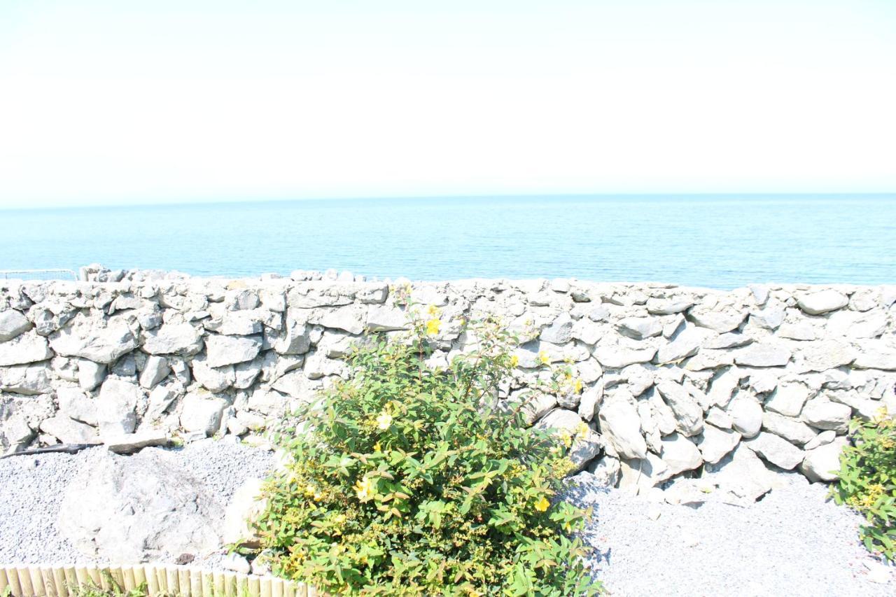 1844 Seascape Cottage Is Located On The Wild Atlantic Way Fanore المظهر الخارجي الصورة