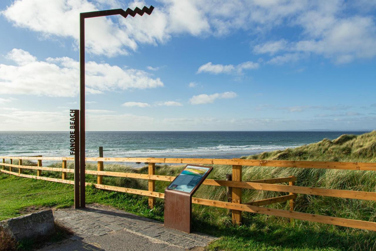 1844 Seascape Cottage Is Located On The Wild Atlantic Way Fanore المظهر الخارجي الصورة