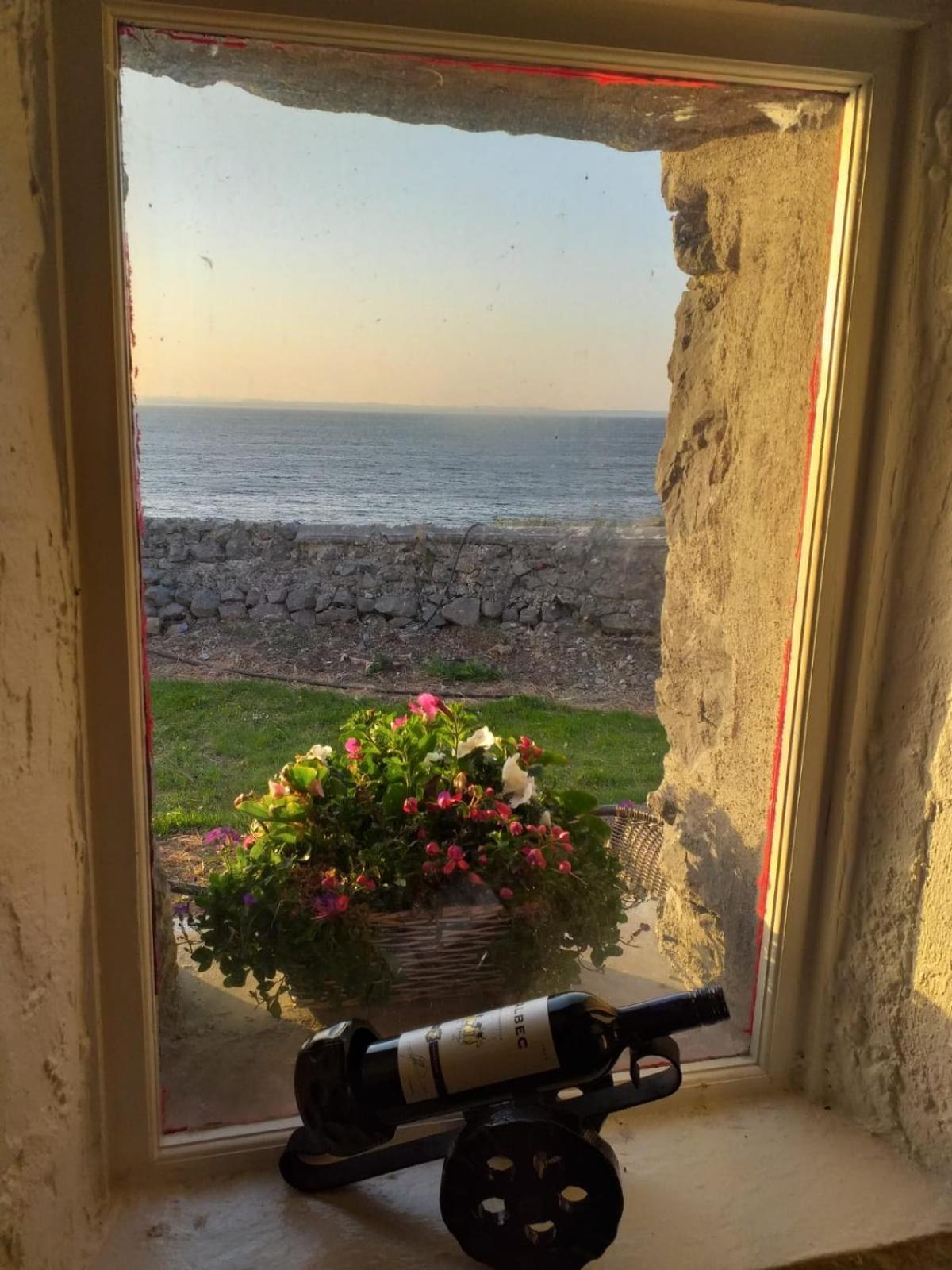 1844 Seascape Cottage Is Located On The Wild Atlantic Way Fanore المظهر الخارجي الصورة
